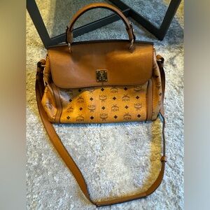 MCM MESSENGER BAG